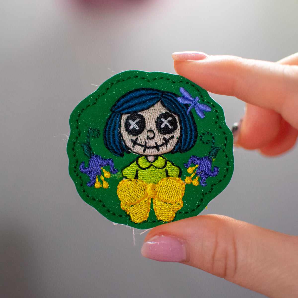 Button Girl Wreath Feltie Embroidery Design